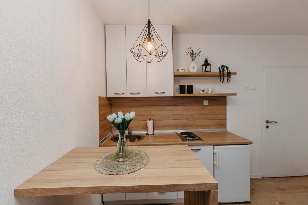 Stan Na Dan Flora Nevesinje Apartment ภายนอก รูปภาพ